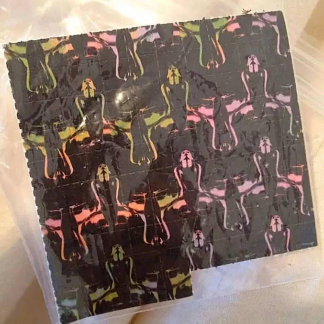 Buy LSD 200-500µg Queensland Online - Image 4